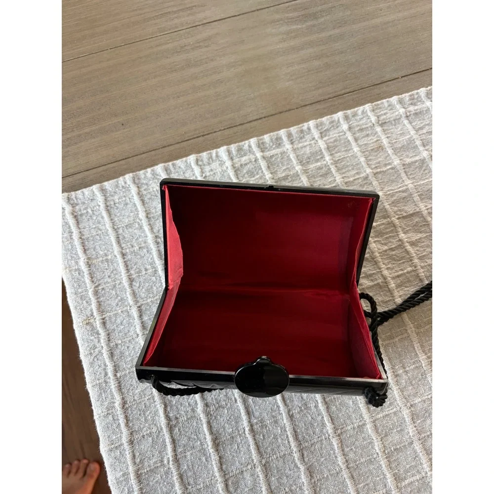 Vintage Scoundrel Black Hard Shell Evening Clutch Red Lining Wave Texture Bag - Picture 5 of 8